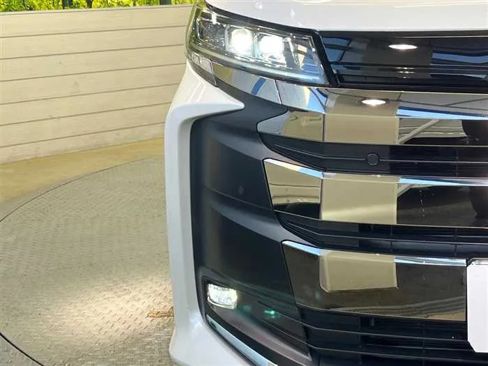 Toyota Noah 2024 — миниатюра 3