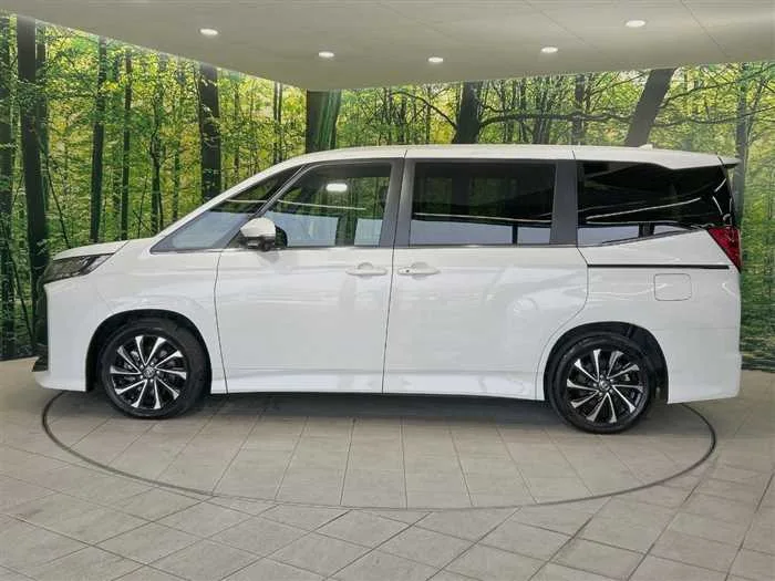 Toyota Noah 2024 — миниатюра 3