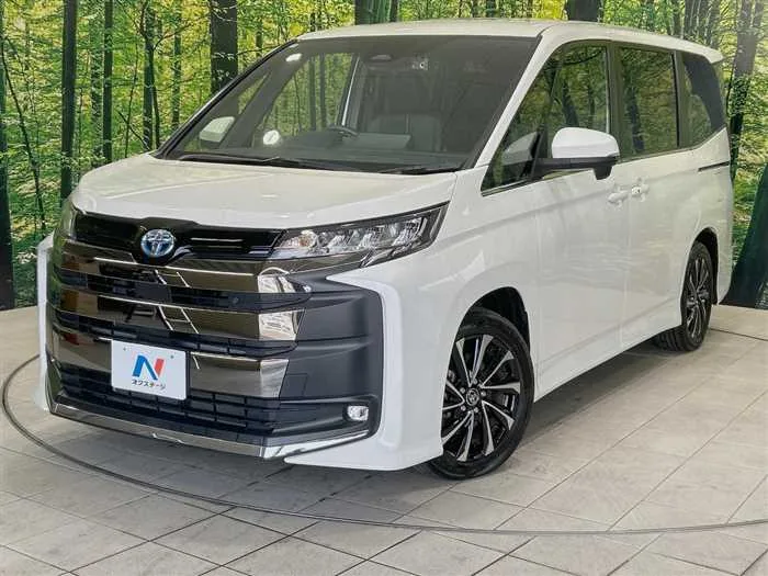 Toyota Noah 2024 — фото 1, купить с доставкой в Москву