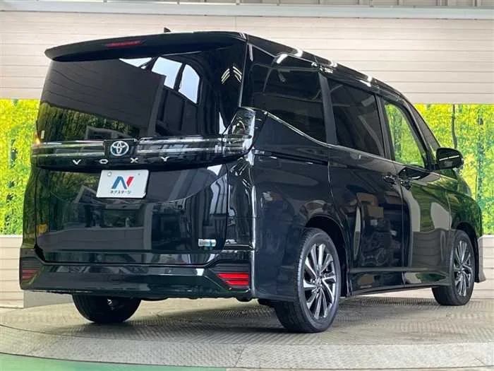 Toyota Voxy 2025 — миниатюра 3