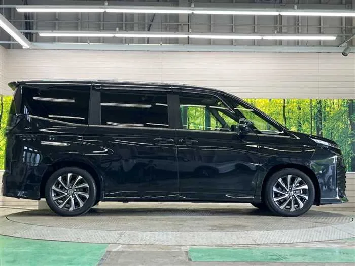 Toyota Voxy 2025 — миниатюра 5