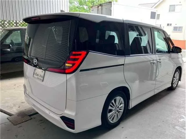 Toyota Noah S-G8 2022 — миниатюра 3