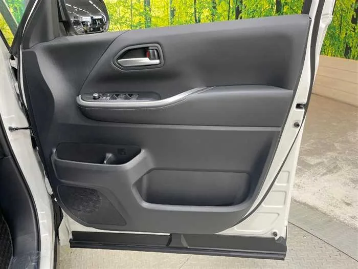 Toyota Noah 2025 — миниатюра 2
