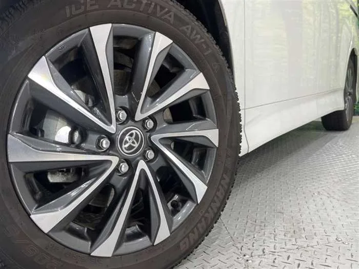 Toyota Voxy 2025 — миниатюра 2