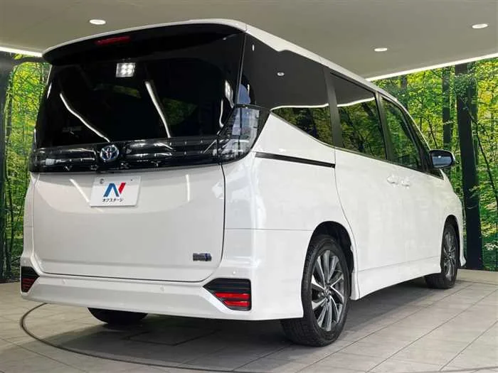 Toyota Voxy 2025 — миниатюра 5