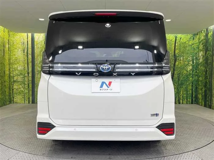 Toyota Voxy 2025 — миниатюра 5