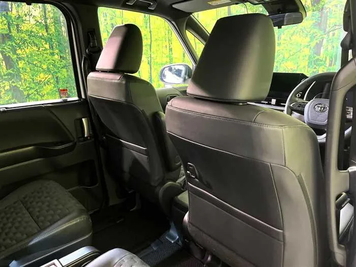 Toyota Voxy 2025 — миниатюра 3