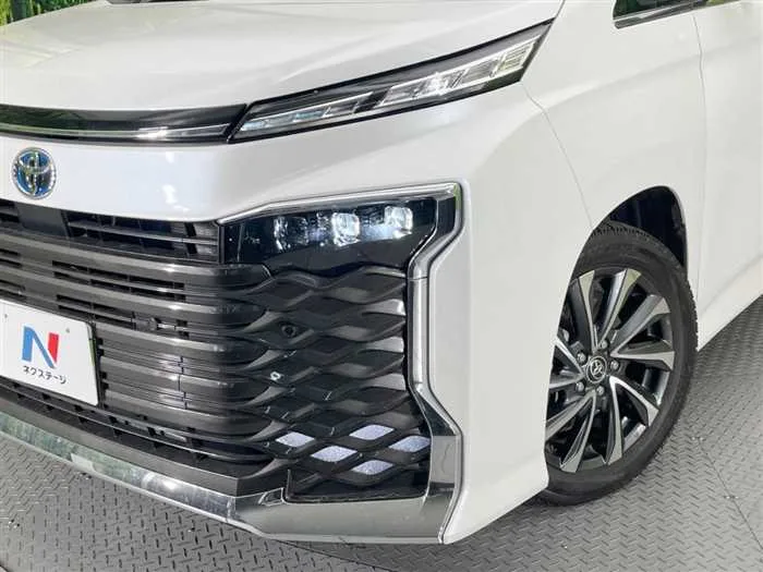 Toyota Voxy 2025 — миниатюра 3