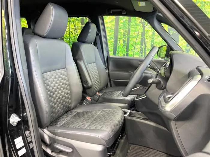 Toyota Voxy 2024 — миниатюра 3