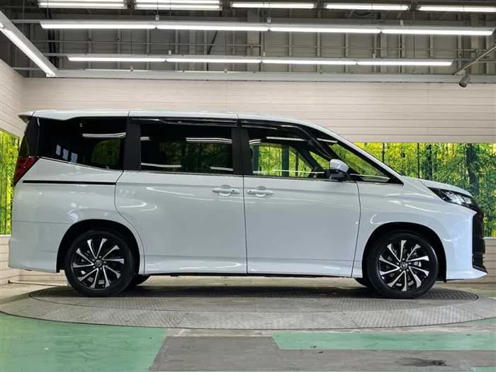 Toyota Noah 2026 — миниатюра 5