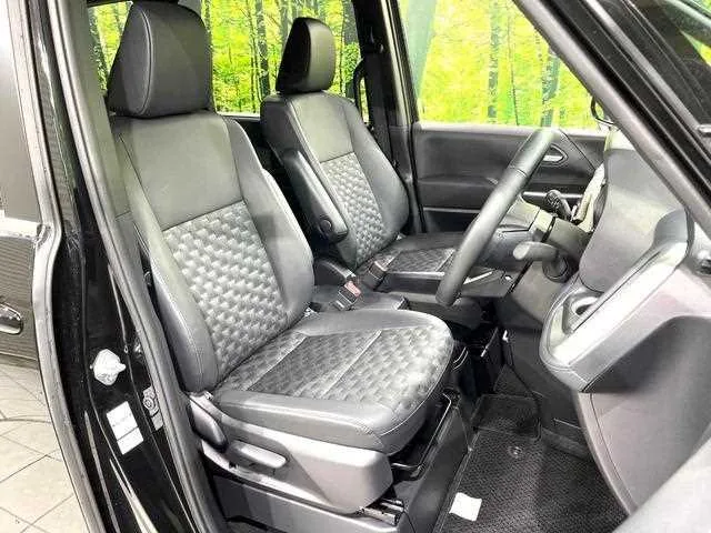 Toyota Voxy 2025 — миниатюра 3