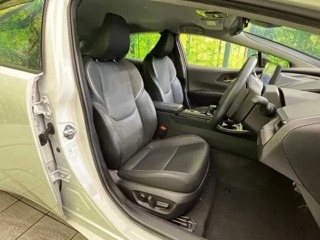 Toyota Prius 2023 — миниатюра 5