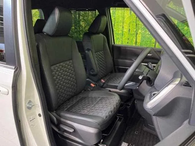 Toyota Voxy 2022 — миниатюра 5