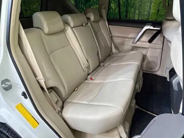 Toyota Land Cruiser Prado 2023 — миниатюра 3