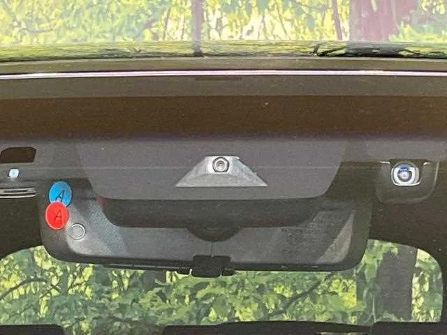 Toyota Harrier Hybrid 2023 — миниатюра 2