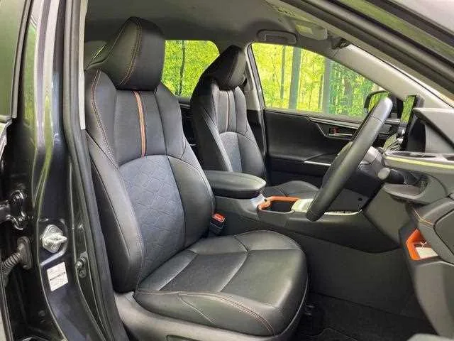 Toyota RAV4 2023 — миниатюра 5