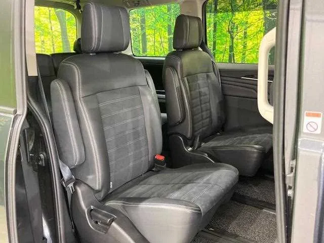 Mitsubishi Delica D:5 2025 — миниатюра 3