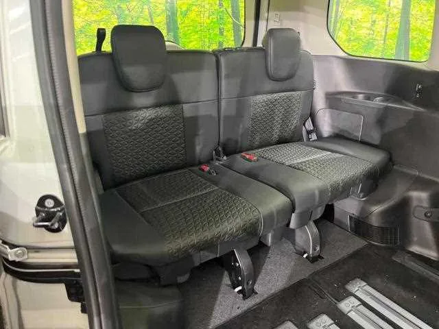 Nissan Serena 2023 — миниатюра 3