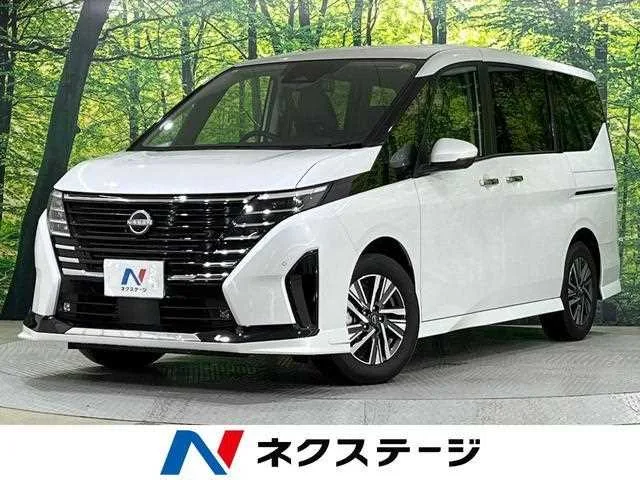 Nissan Serena 2023 — фото 1, купить с доставкой в Москву