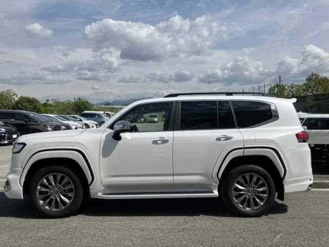 Toyota Land Cruiser 2024 — миниатюра 5