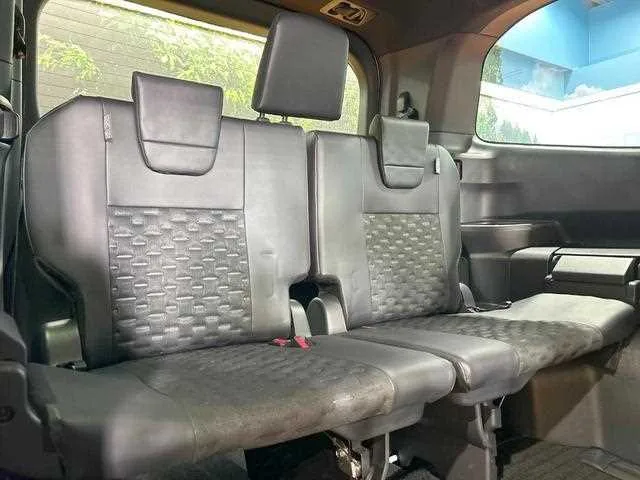 Toyota Voxy 2022 — миниатюра 3
