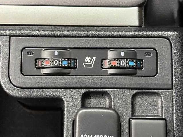 Toyota Land Cruiser Prado 2022 — миниатюра 5