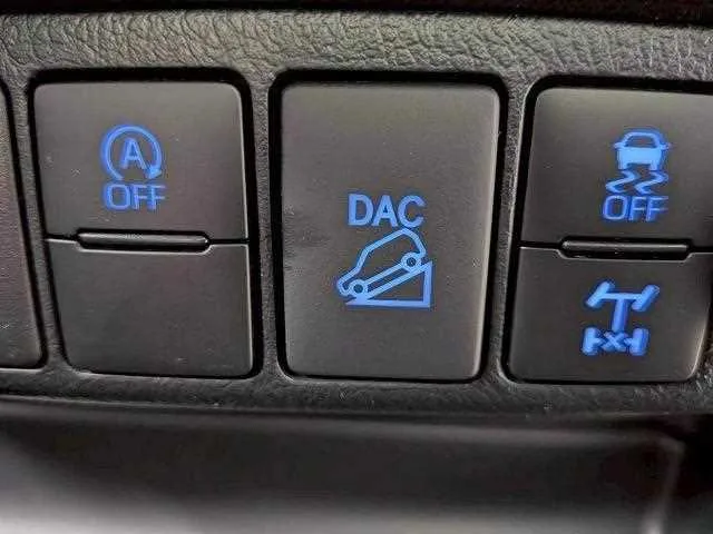 Toyota Hilux ZGR SPORT 2023 — миниатюра 3