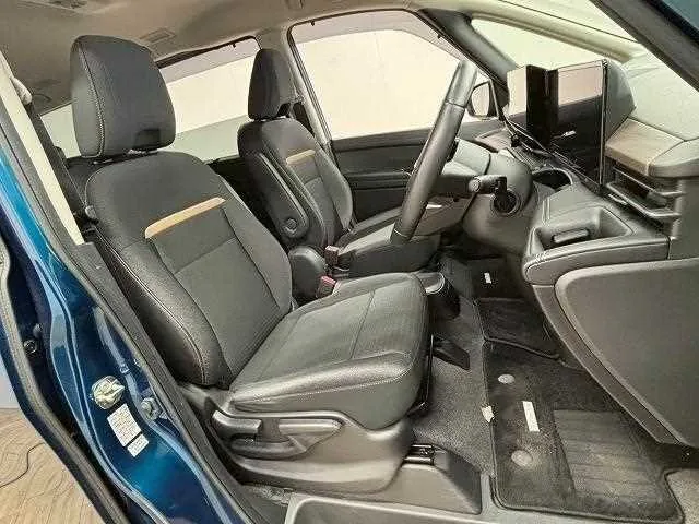 Nissan Serena 2023 — миниатюра 2