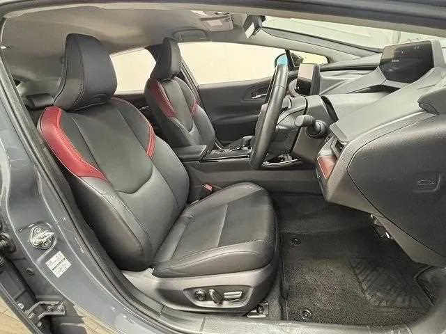 Toyota Prius Z 2023 — миниатюра 2