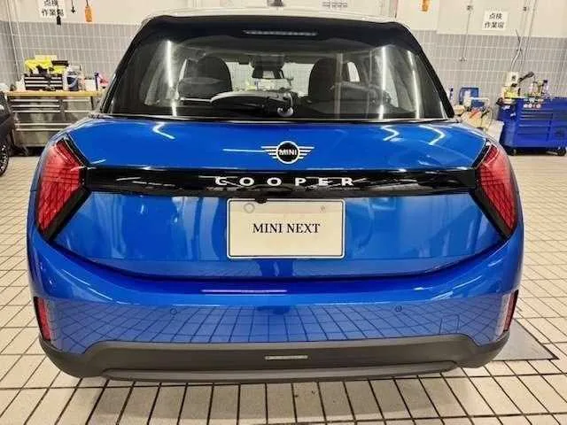BMW MINI 2025 — миниатюра 4