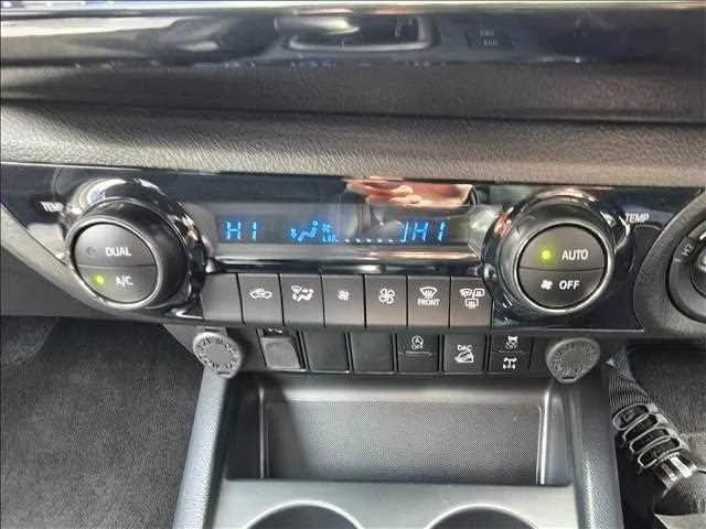 Toyota Hilux ZGR SPORT 2023 — миниатюра 5