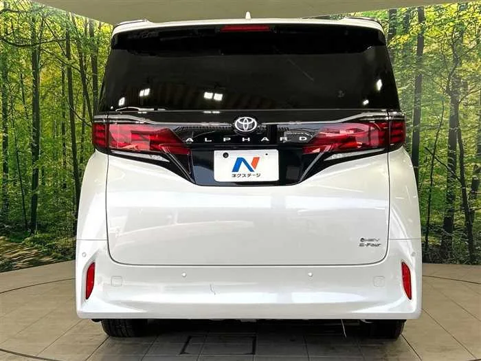 Toyota Alphard Hybrid 2024 — миниатюра 5