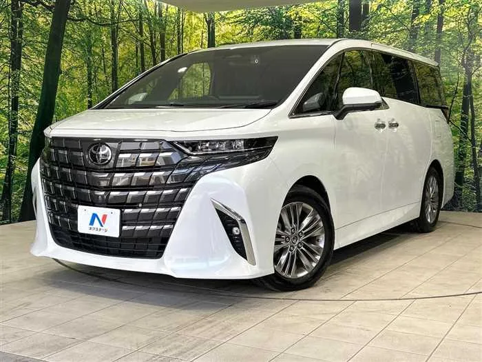 Toyota Alphard Hybrid 2024 — фото 1, купить с доставкой в Москву