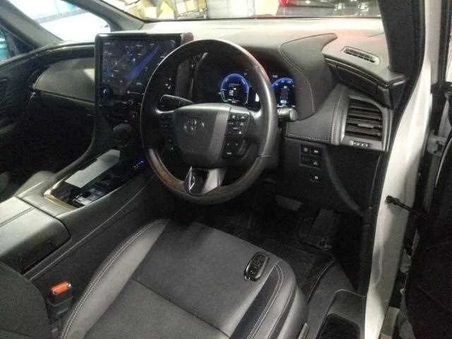 Toyota Alphard Hybrid 2024 — миниатюра 3