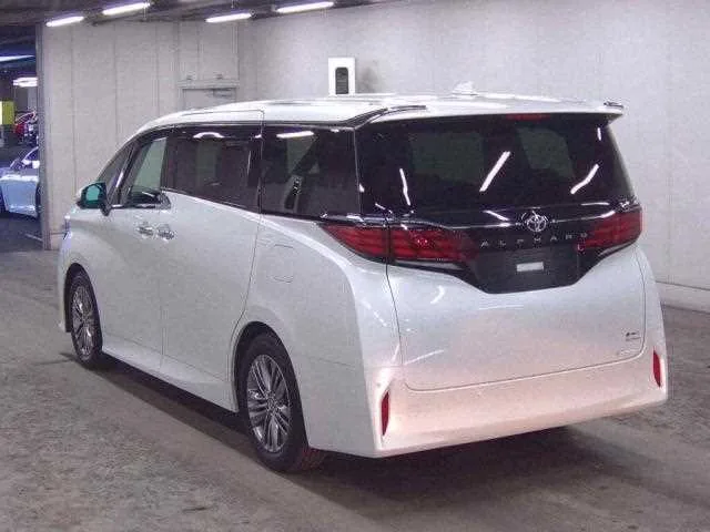 Toyota Alphard Hybrid 2024 — миниатюра 5
