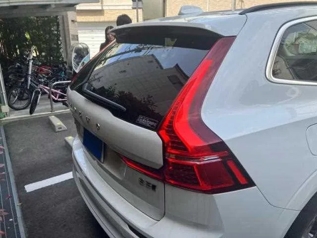 Volvo XC60 2022 — миниатюра 4