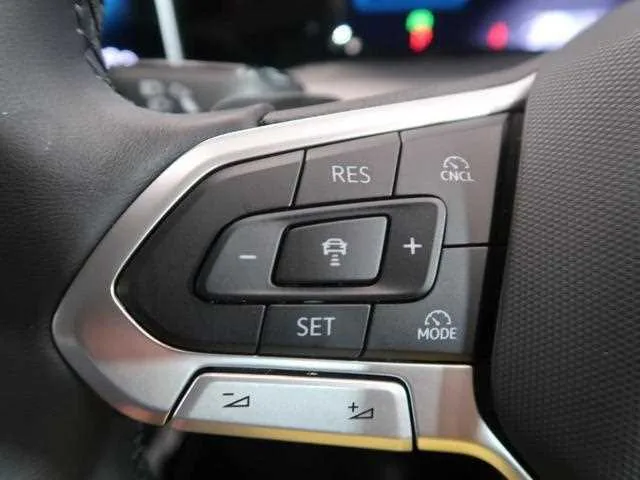 Volkswagen Golf 2025 — миниатюра 4