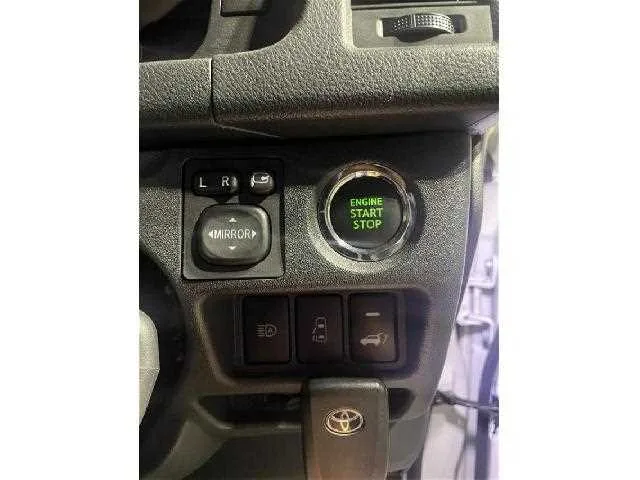 Toyota Hiace Commuter GL 2024 — миниатюра 5