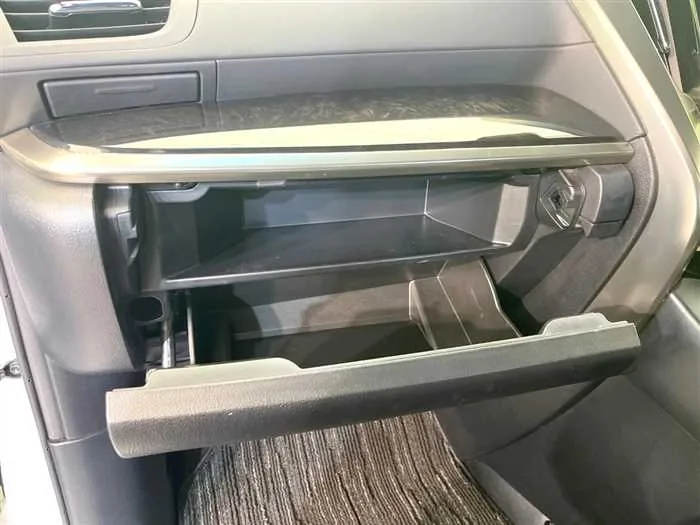 Toyota Alphard 2022 — миниатюра 2