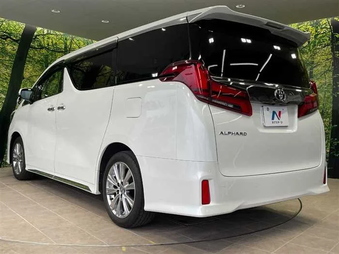 Toyota Alphard 2022 — миниатюра 5
