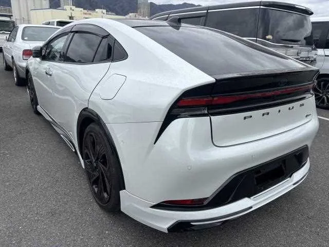 Toyota Prius 2023 — миниатюра 4
