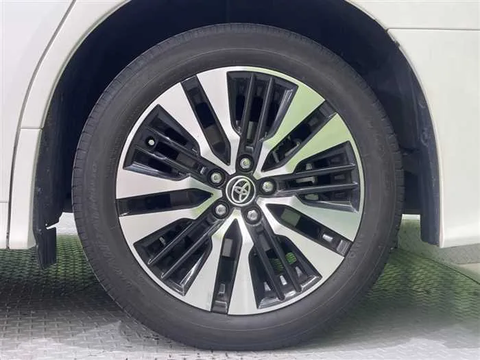Toyota Alphard 2022 — миниатюра 5