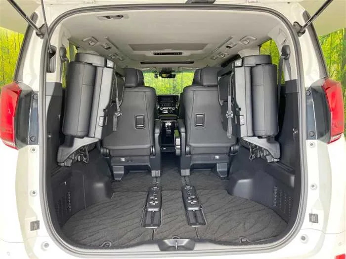 Toyota Alphard 2022 — миниатюра 3