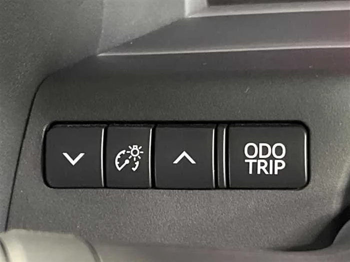 Toyota Alphard 2022 — миниатюра 5