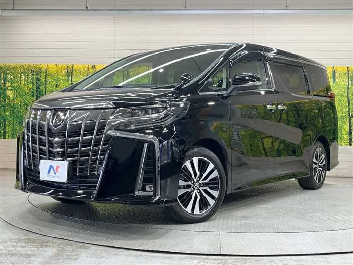 Toyota Alphard 2022 — фото 1, купить с доставкой в Москву