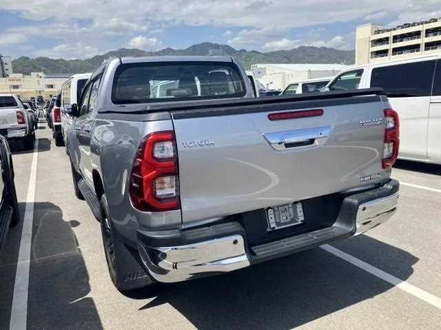 Toyota Hilux 2022 — миниатюра 2