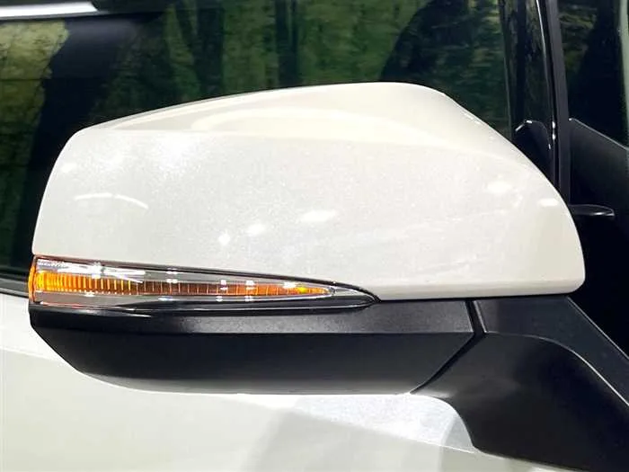 Toyota Alphard 2023 — миниатюра 3