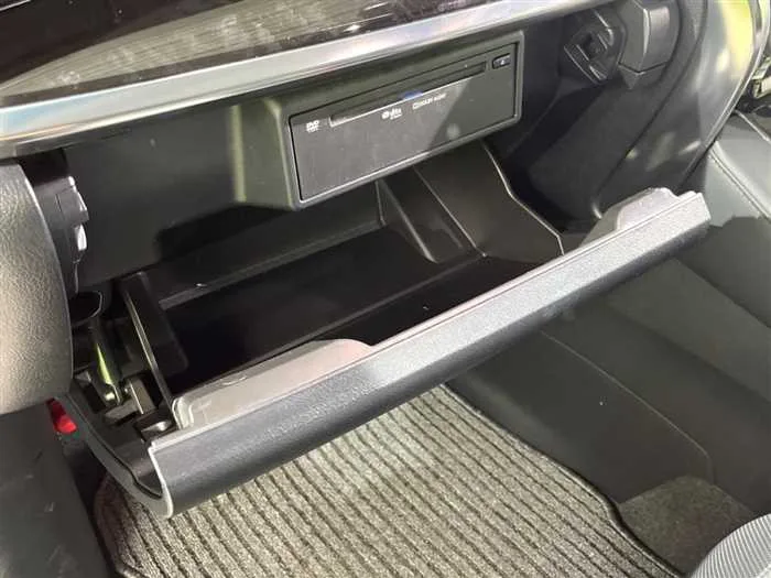Toyota Alphard 2023 — миниатюра 2