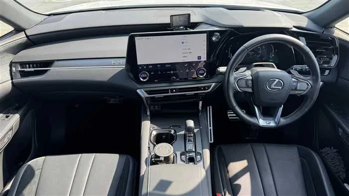 Lexus RX 500h F 2023 — миниатюра 2