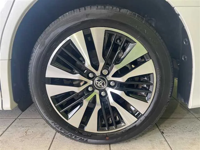 Toyota Alphard 2023 — миниатюра 3